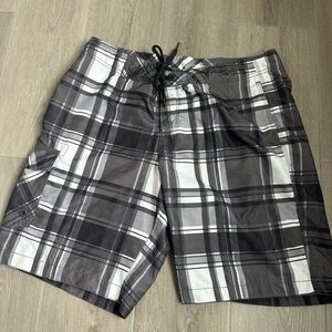 OLD NAVY Men's Black and Gray Plaid Swim Shorts size large